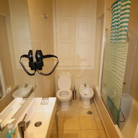 בית הארחה Center 2*