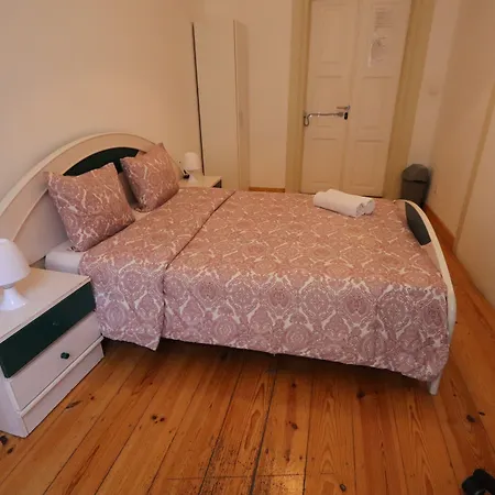 בית הארחה Center 2*