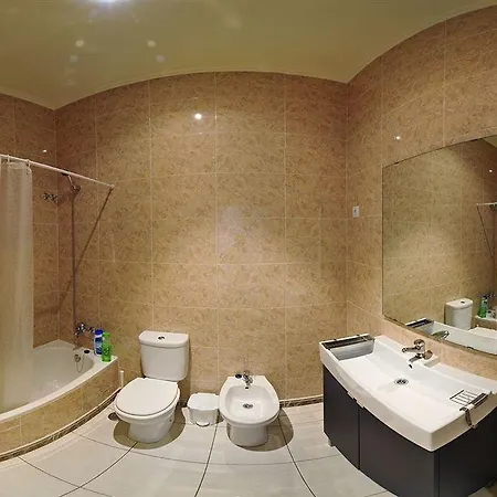 Center בית הארחה